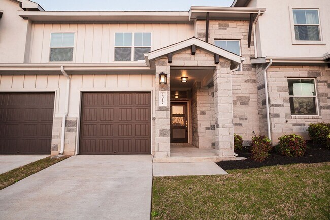 Building Photo - 2017 Local Rebel St