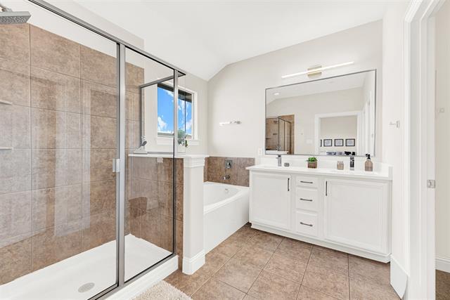 Building Photo - 4697 Edith St