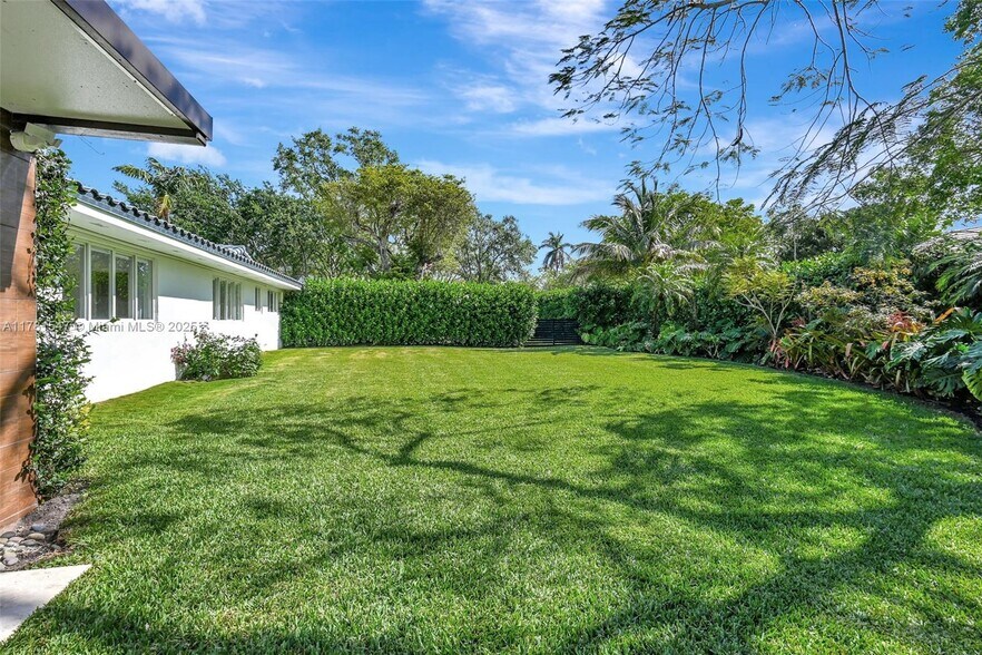 Building Photo - 6430 SW 126th Street Rd