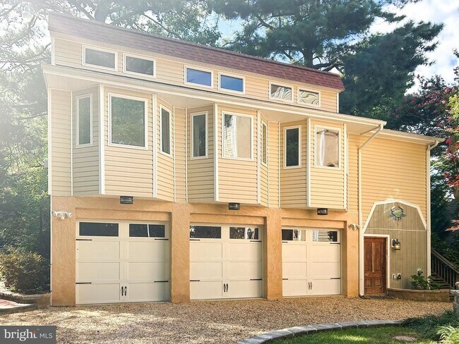 Building Photo - Potomac View