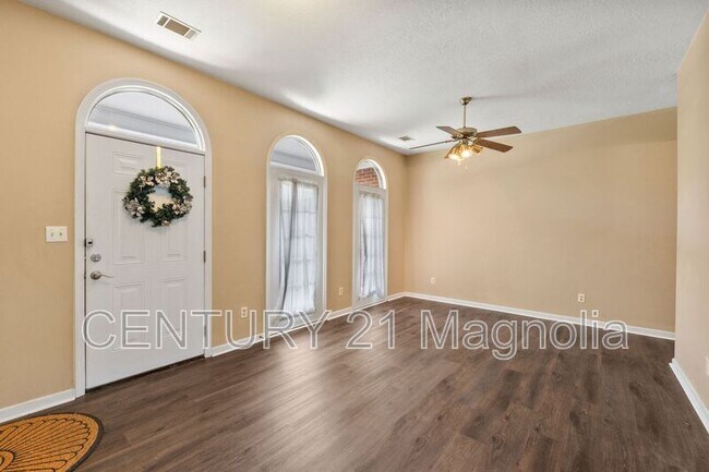 Building Photo - 928 Hunting Horn Wy