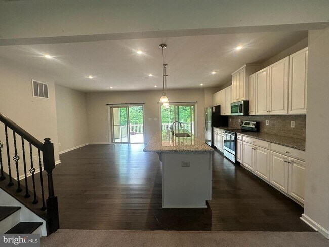 Building Photo - 10402 Steeplechase Run Ln