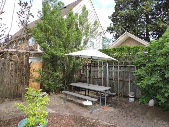 Building Photo - 1531 N 12th Ave