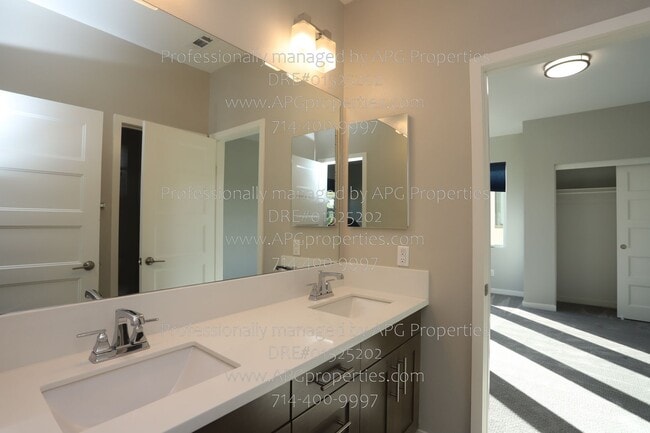 Building Photo - 2041 N Orange Olive Rd