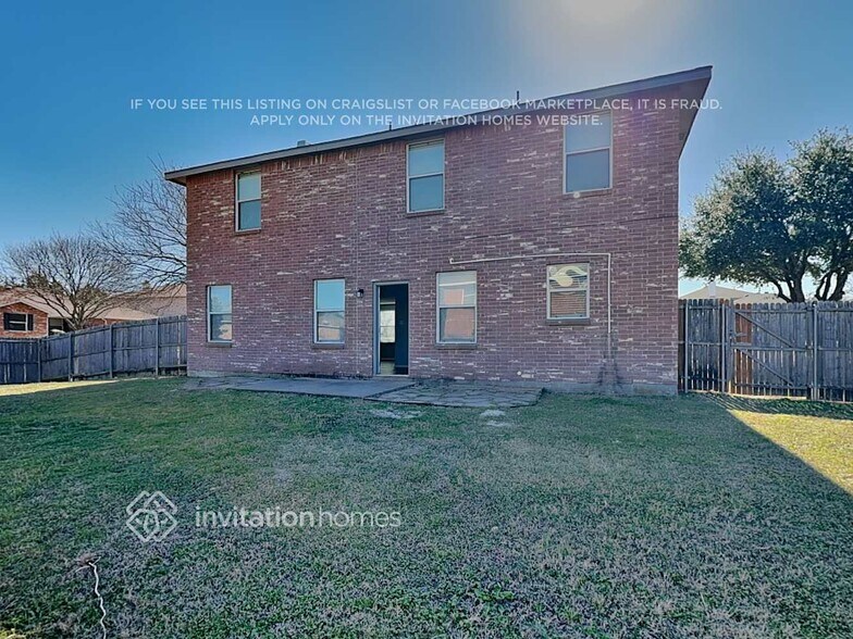 Building Photo - 1230 Sullivan Dr