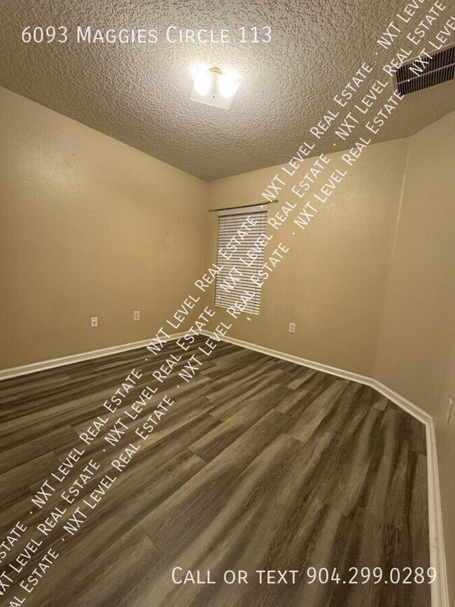 Building Photo - 6093 Maggies Cir