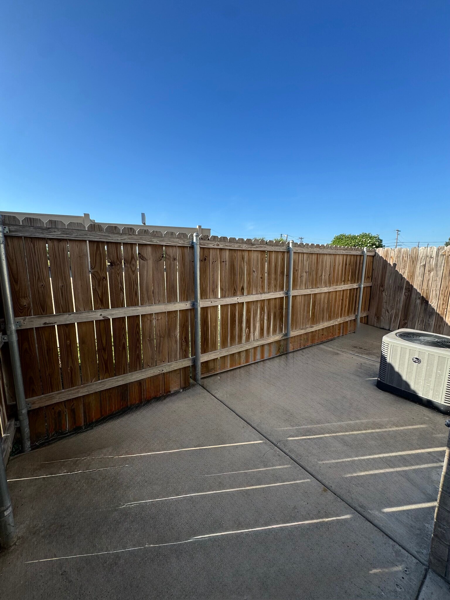 Building Photo - 1005 W Garfield St