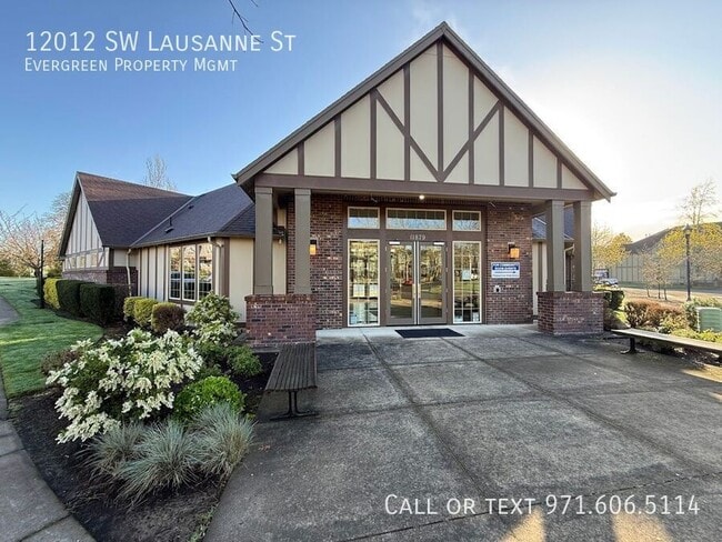 Building Photo - 12012 SW Lausanne St