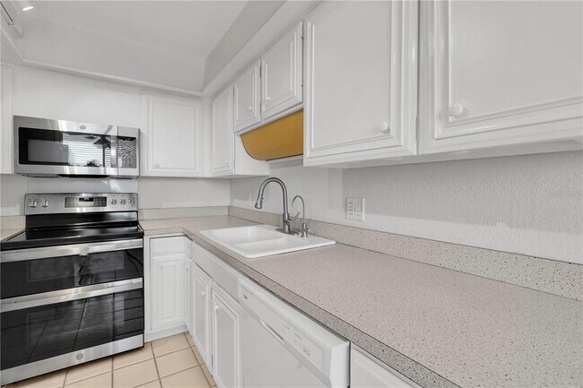 Building Photo - 9495 Blind Pass Rd