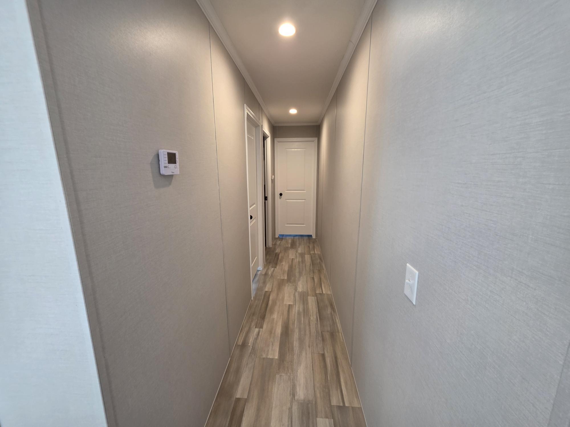 Building Photo - 92 Thomas Ln