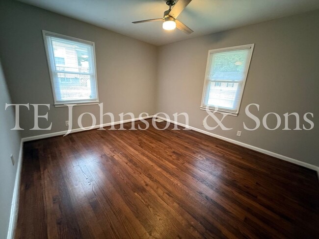 Building Photo - A Great Home Is Waiting For You!
