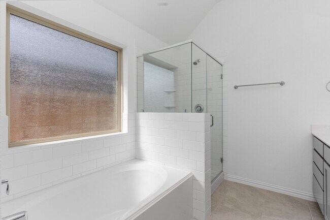 Building Photo - 31427 Vineyard Creek Dr