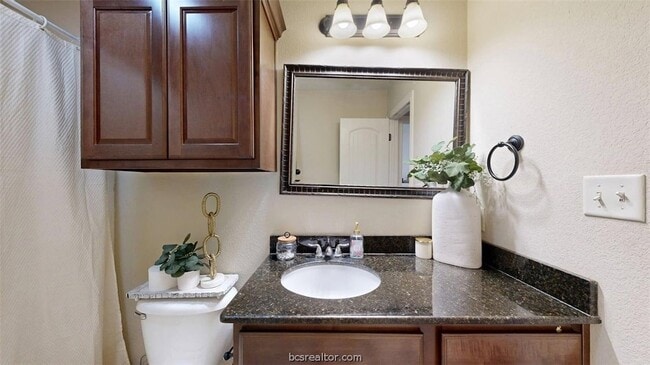 Building Photo - 458 Chimney Hill Dr