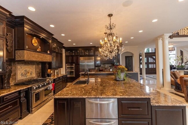 Building Photo - 3600 Oxford Cir