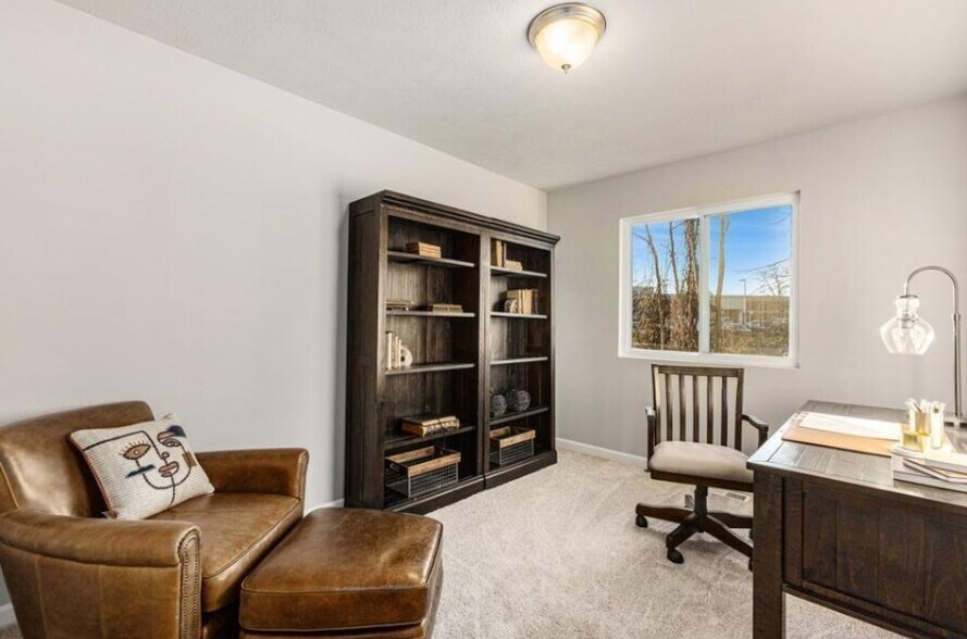 Building Photo - 4633 Glen Haven Dr