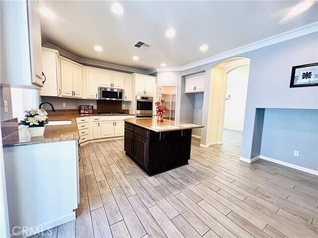 Building Photo - 8740 Lodgepole Ln