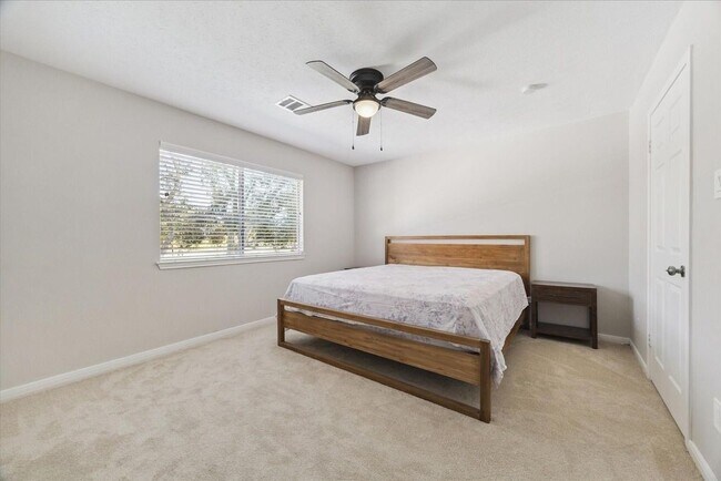 Building Photo - 30 Penny Green St