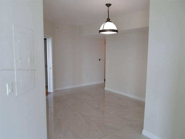 Building Photo - 1745 E Hallandale Beach Blvd