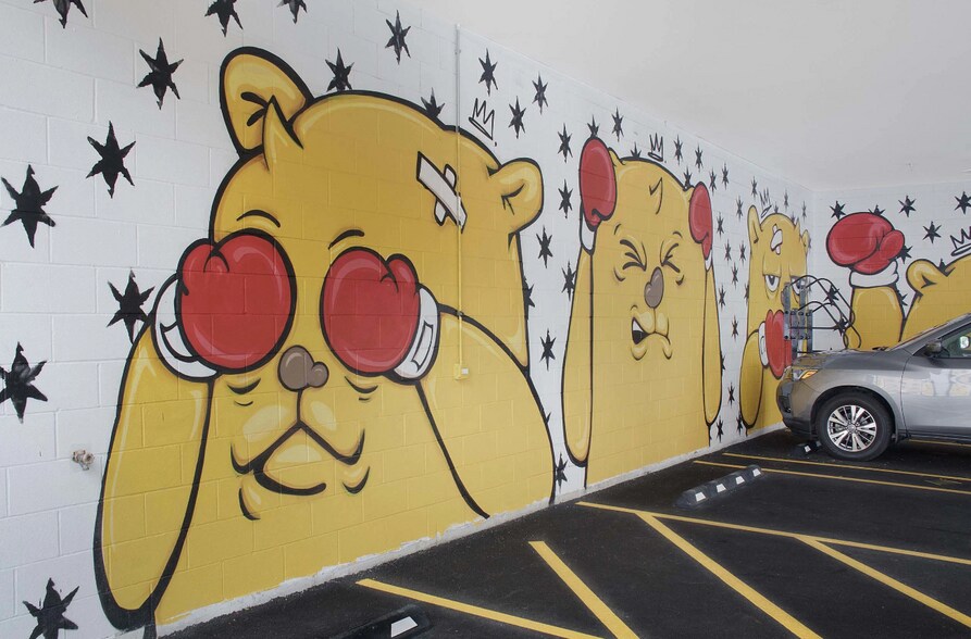 Building Photo - 948 W Sunnyside Ave