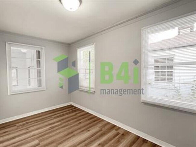 Building Photo - 355 Liberty Ave