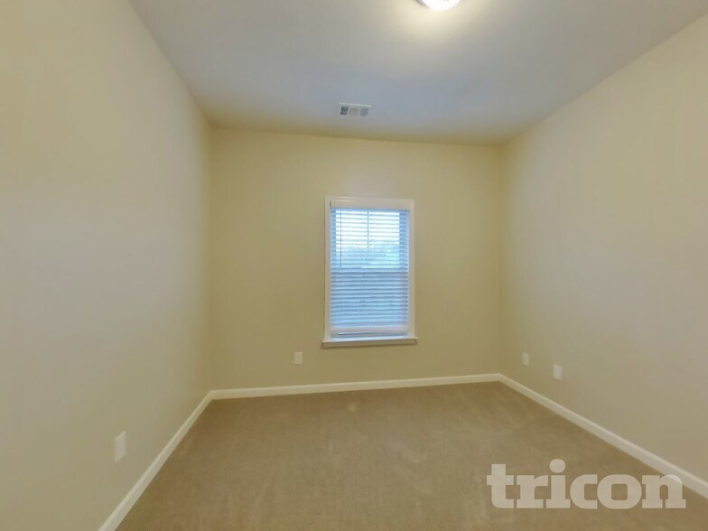 Building Photo - 5507 Rosehall Pl