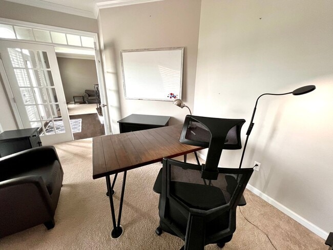 Building Photo - 3006 Farm View Dr