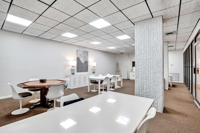 Building Photo - 1360 S Ocean Blvd