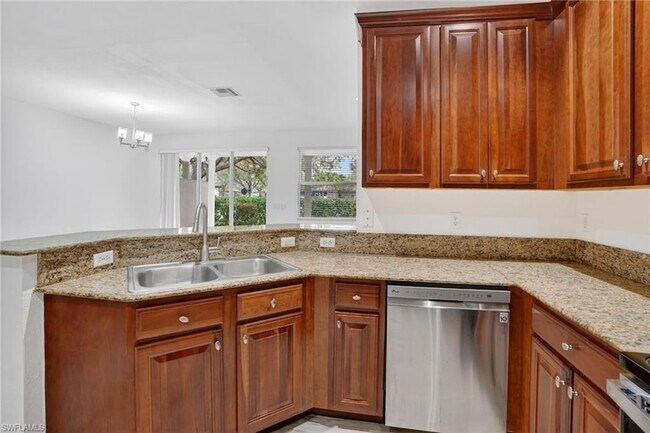 Building Photo - 7054 Ambrosia Ln