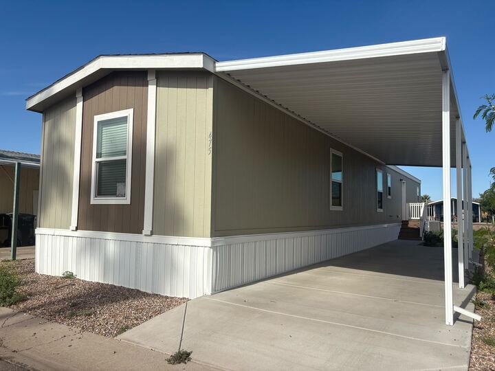 Building Photo - 2060 N Center St