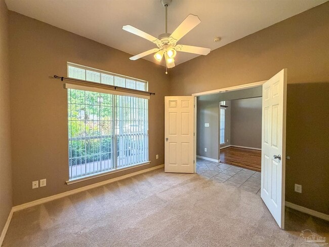 Building Photo - 3977 High Bridge Dr