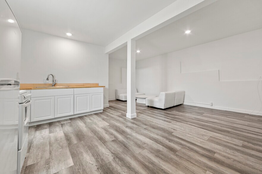 Building Photo - 22607 Pacific Coast Hwy