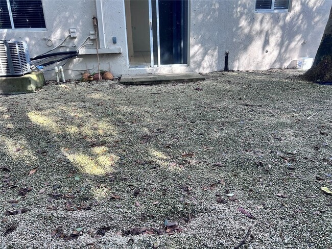 Building Photo - 1270 SE 31st Ct