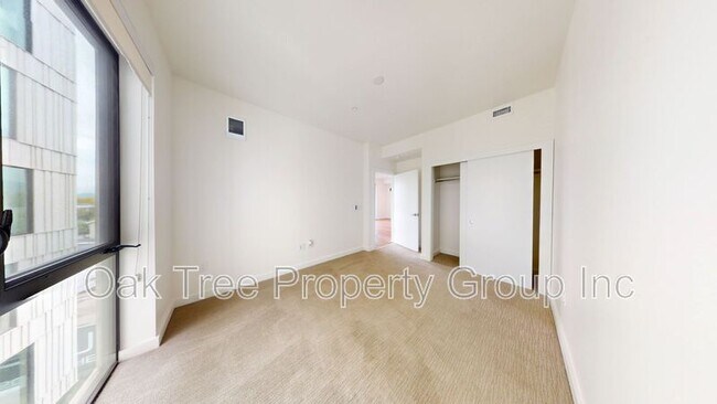 Building Photo - 532 Union St