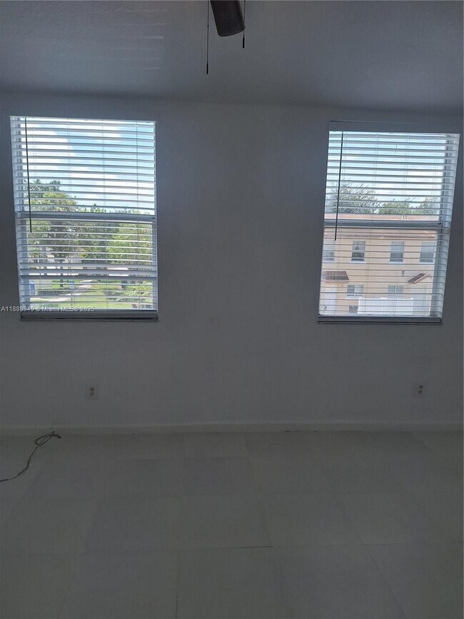 Building Photo - 6621 Winfield Blvd