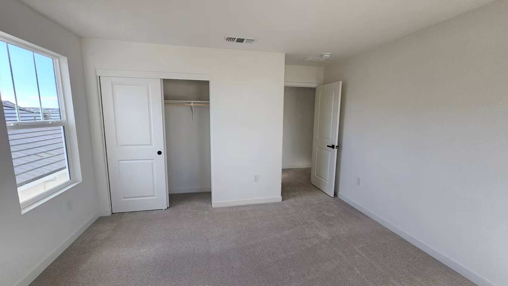 Building Photo - 10287 Garmont Way