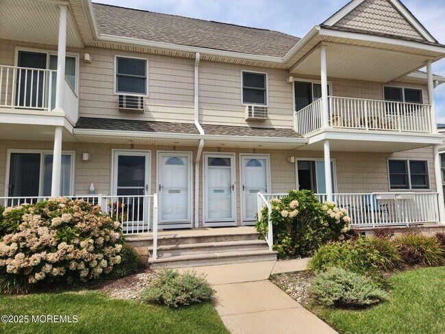 Building Photo - 605 Ocean Ave