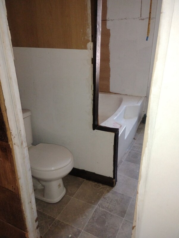 Building Photo - 121 S Pine St