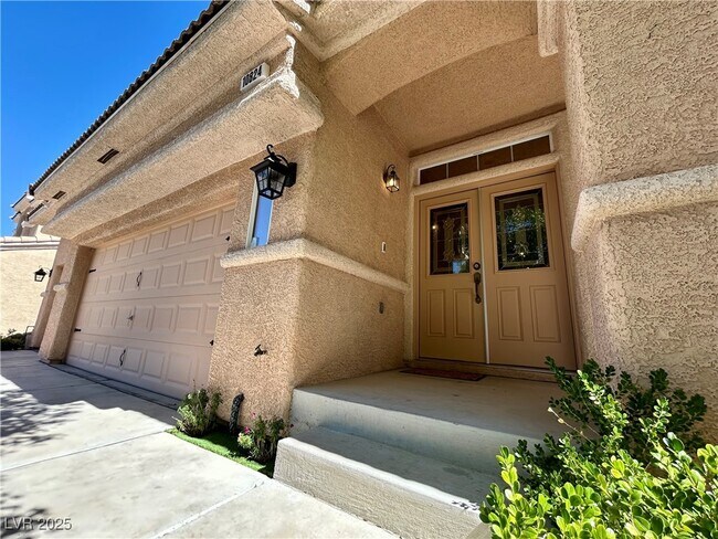 Building Photo - 10824 Vineyard Pass St