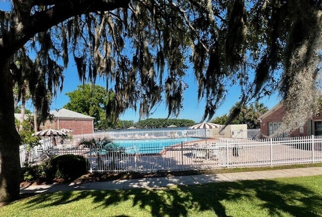 Building Photo - 2X2.5 -MOVE IN NOW! NEW LVP FLOORING ON 1ST FLOOR! NEW CARPET ON 2ND FLOOR! WATER VIEWS! CALL TOD...