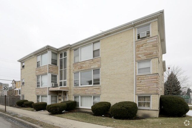 Primary Photo - 6801 W Montrose Ave