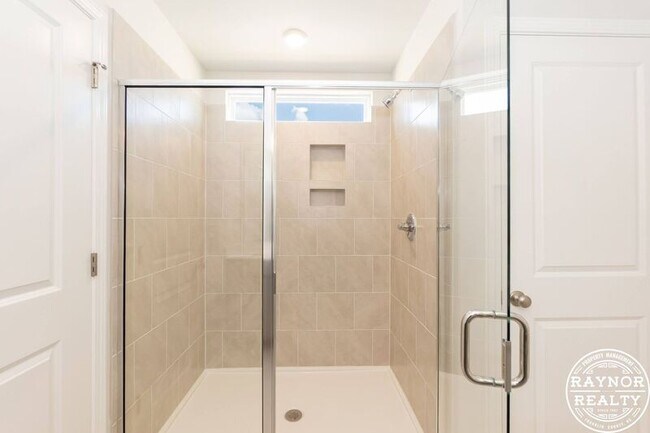 Building Photo - 44 Plantation Dr