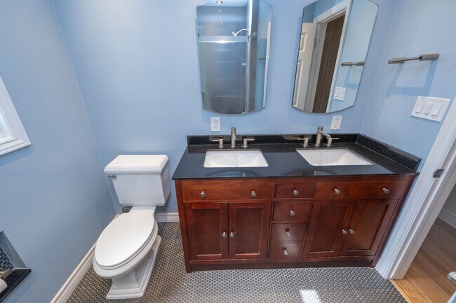Building Photo - 3BR/2BA home with bonus room & additional ...