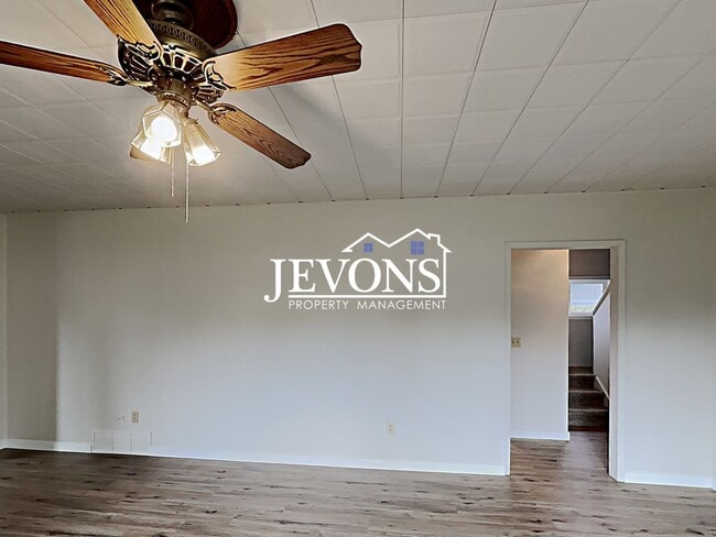 Building Photo - Jevons Property Management Presents 3 Bedrooms, 2.5 Bathrooms Two-Story Single-Family Home in New...