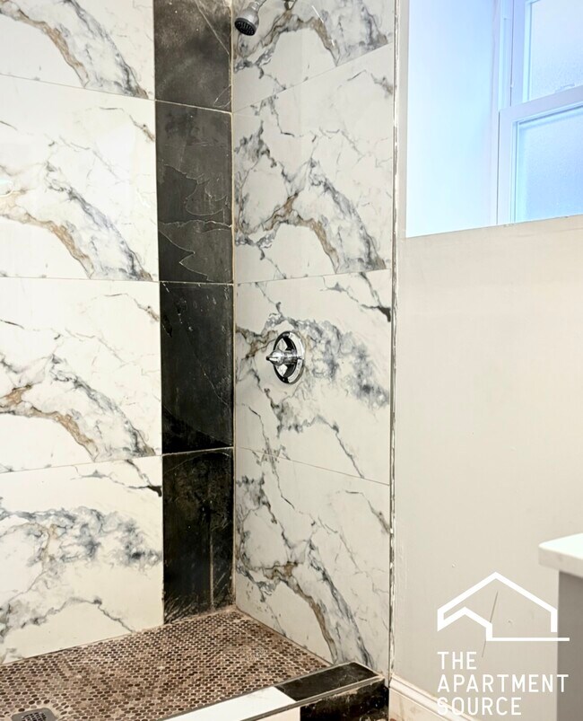 Building Photo - 1350 S Kedvale Ave