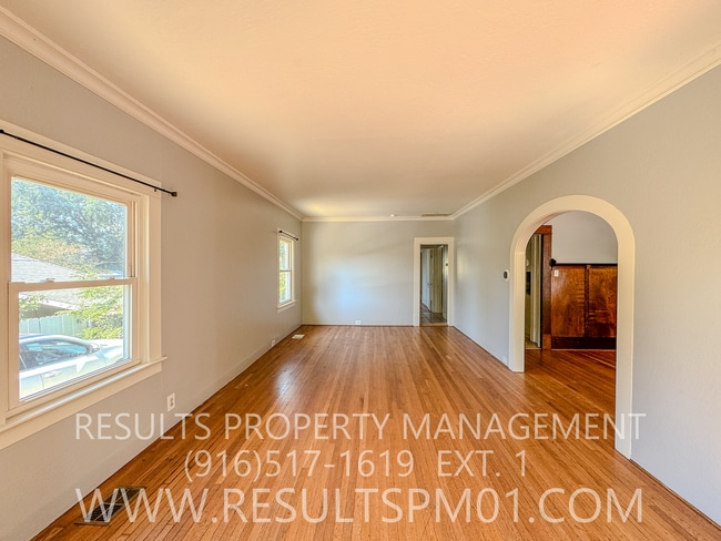Building Photo - Charming Home in Auburn Coming Soon!
