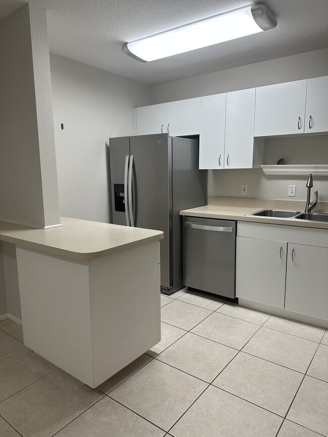 Building Photo - 1880 Long Iron Dr