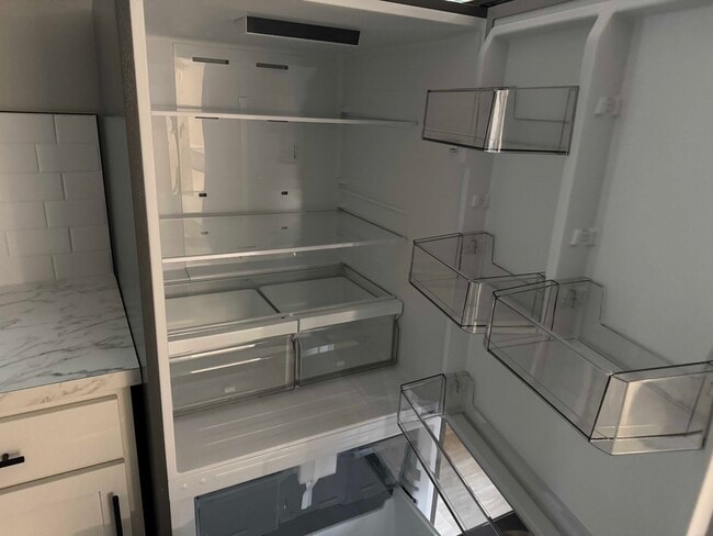 Building Photo - 402 Fernando St NE