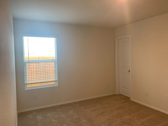 Building Photo - House for Lease in Forney