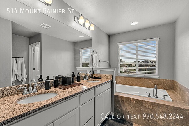 Building Photo - 514 Mount Rainier St