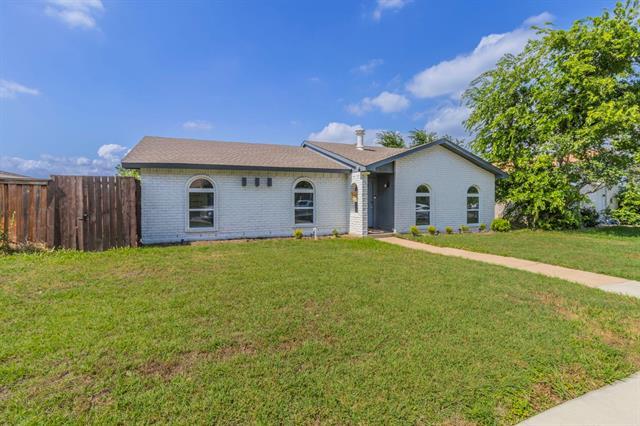 Building Photo - 5049 Roberts Dr
